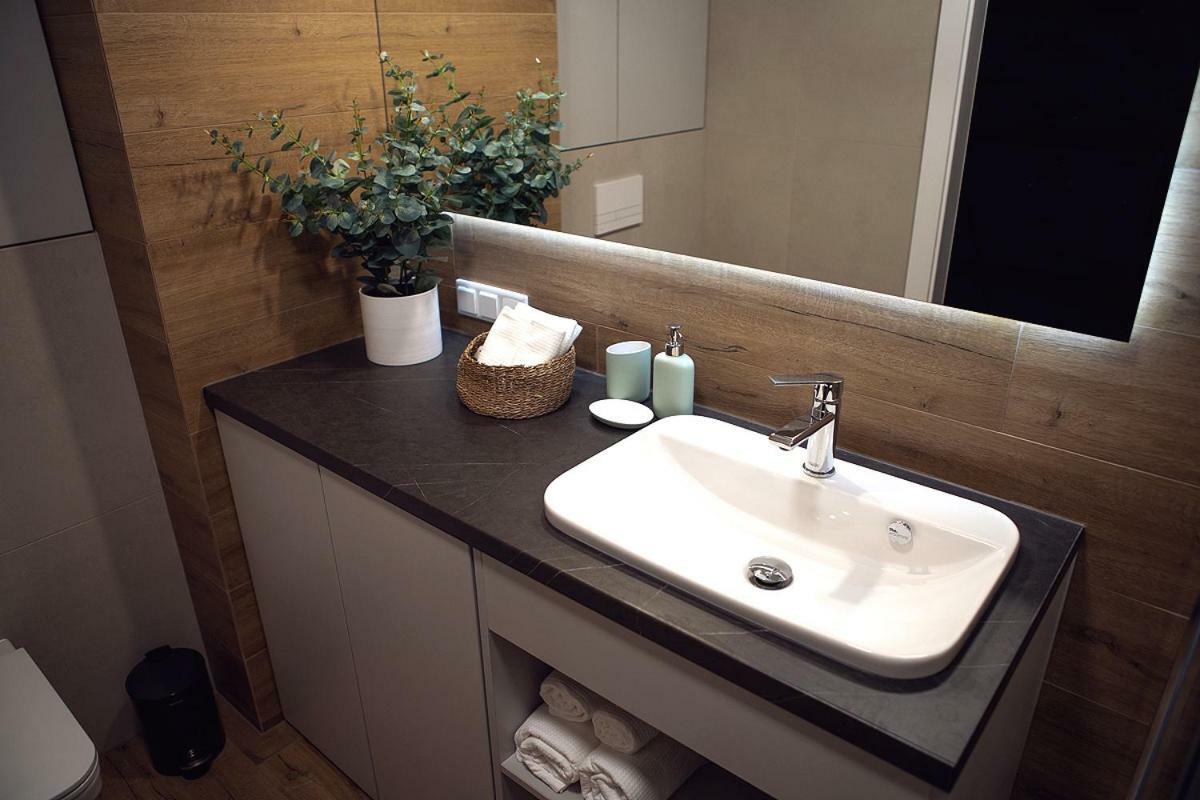 Concept One Apartment Krakau Buitenkant foto